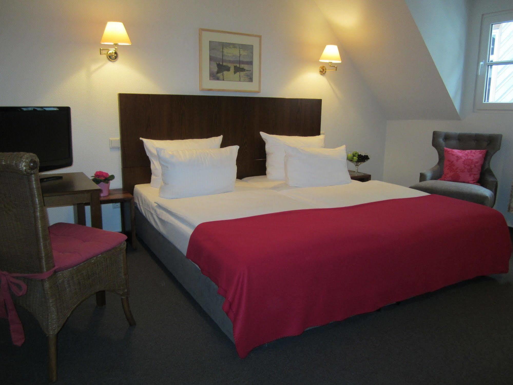 Hotel Lindenwirt Ruedesheim am Rhein Luaran gambar